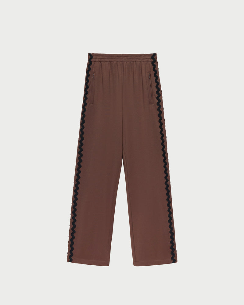 Color: Brown/Black