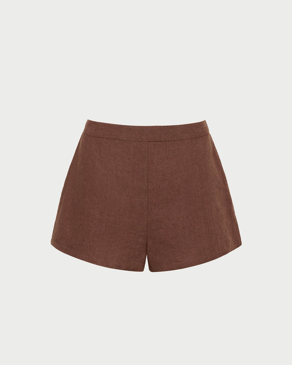 Carissa Short in brown linen.