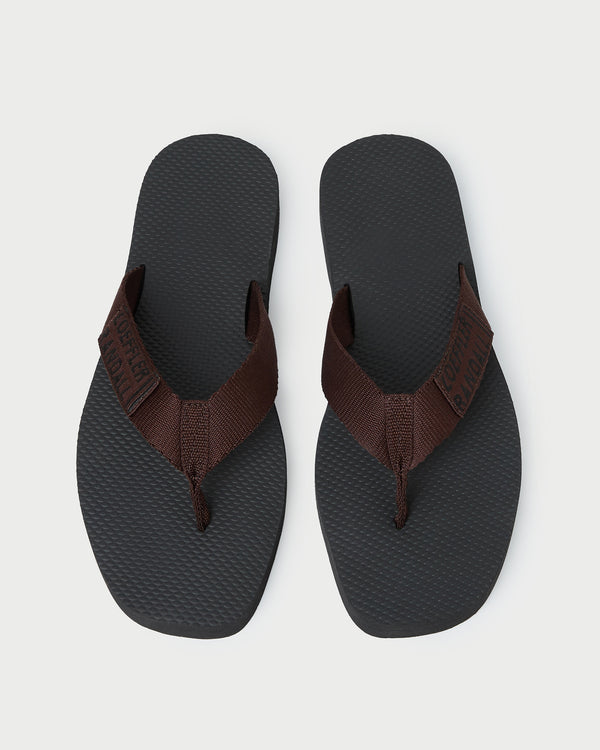 Chase Flip Flop in brown/black.
