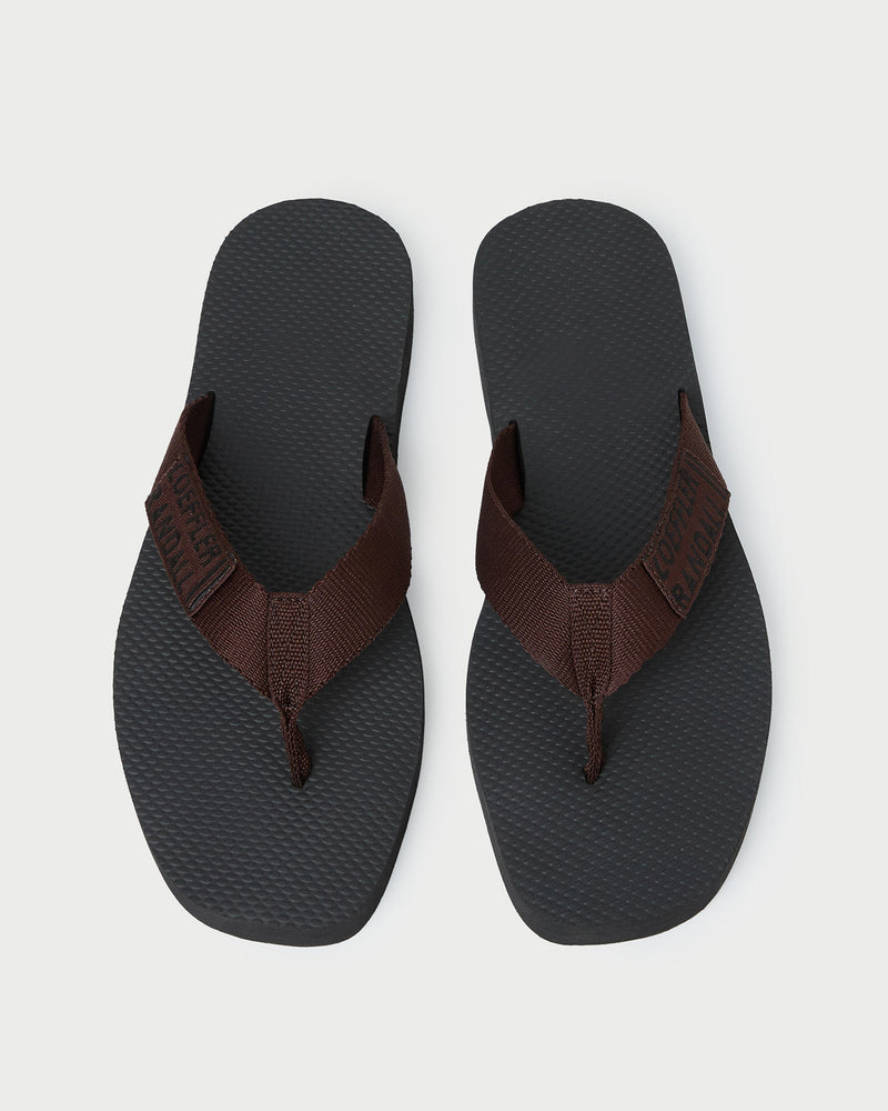Chase Flip Flop in brown/black.