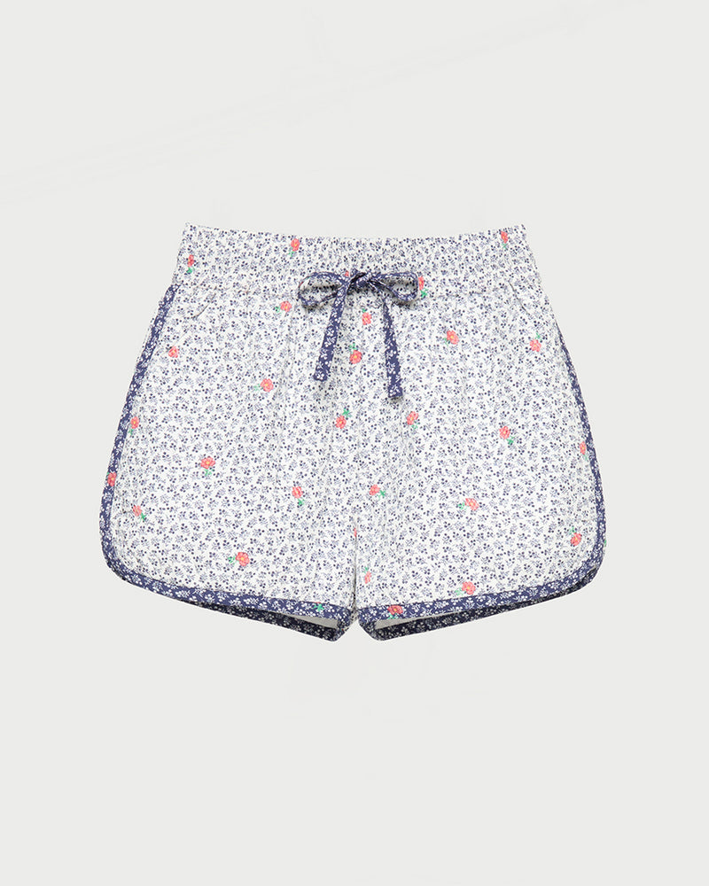 Flynn Quilted Short in white floral cotton.