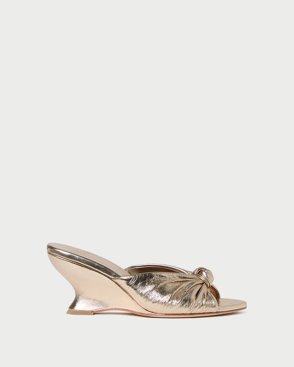 Marsy Knot Wedge in Champagne Leather