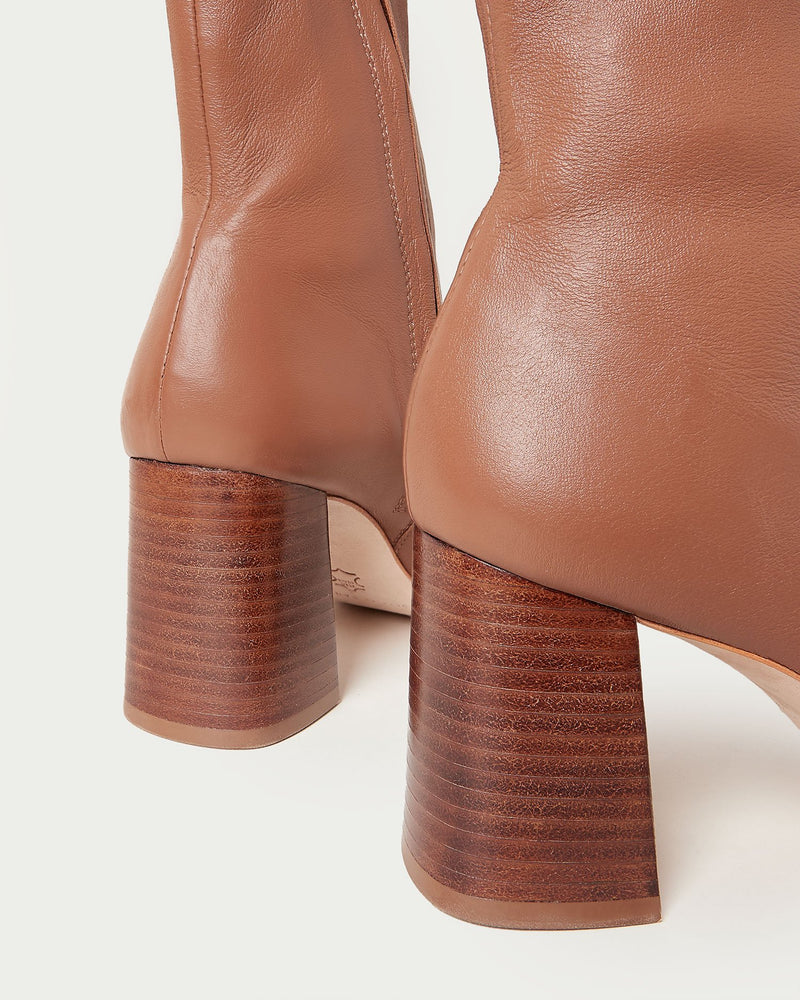 Color: Acorn