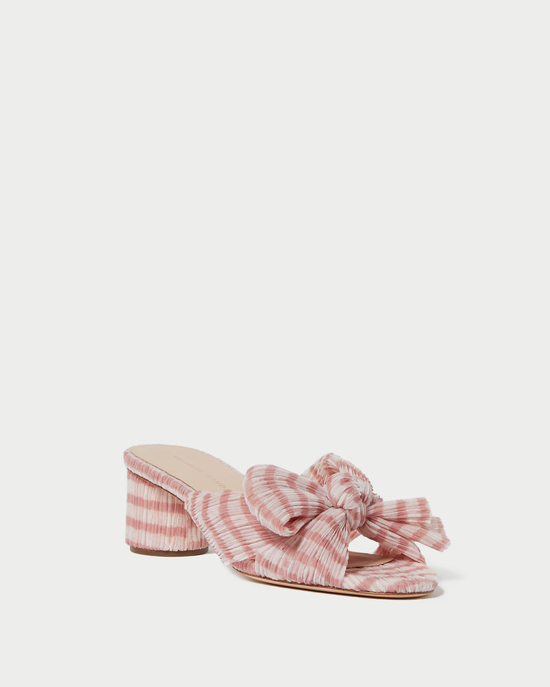 Color: Soft Pink Gingham