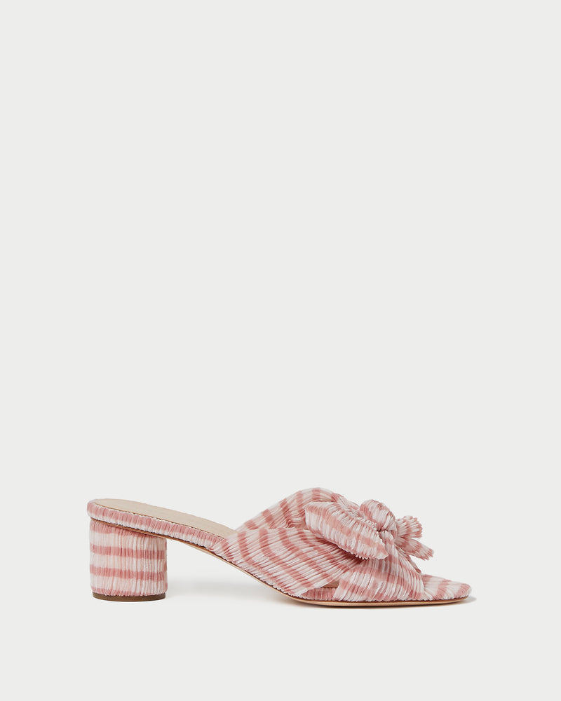 Color: Soft Pink Gingham
