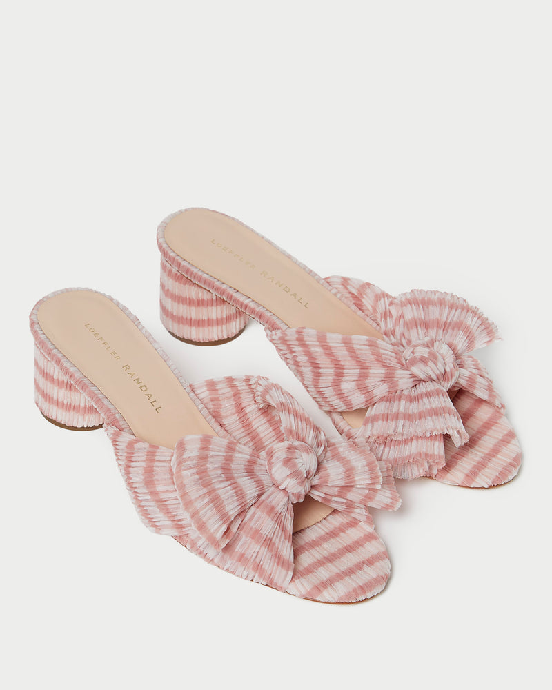 Color: Soft Pink Gingham