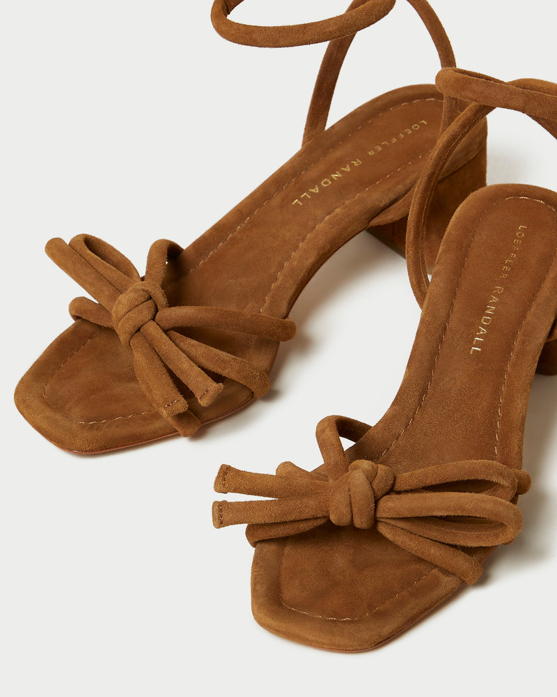 Color: Cacao