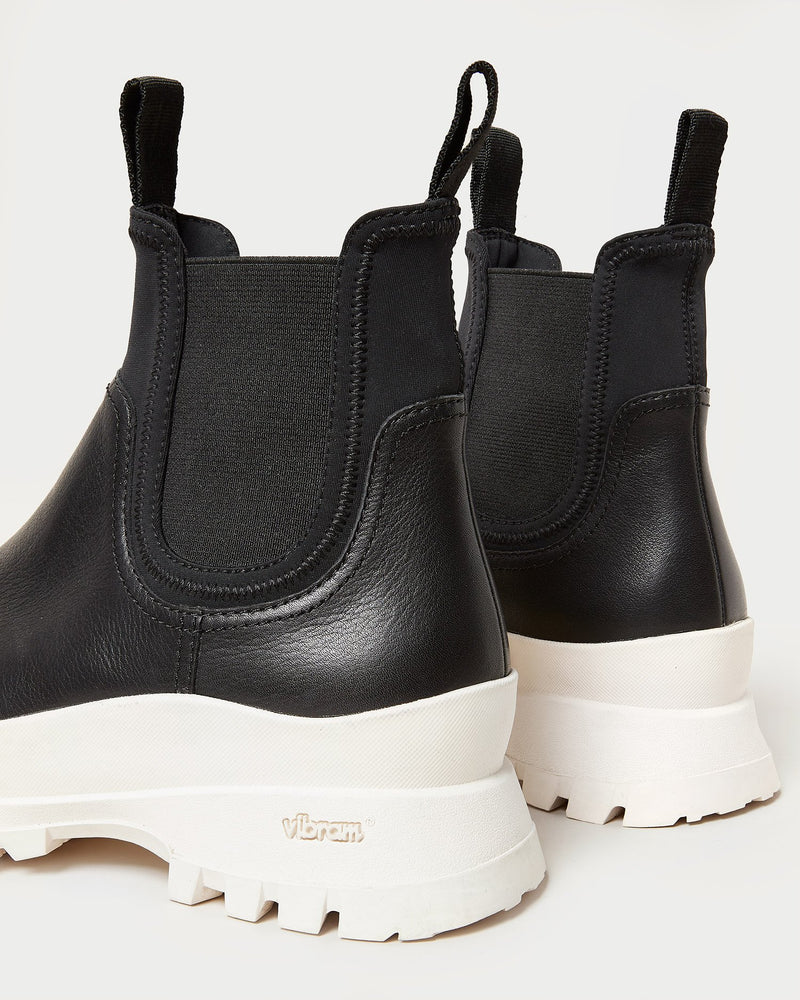 Color: Black/White